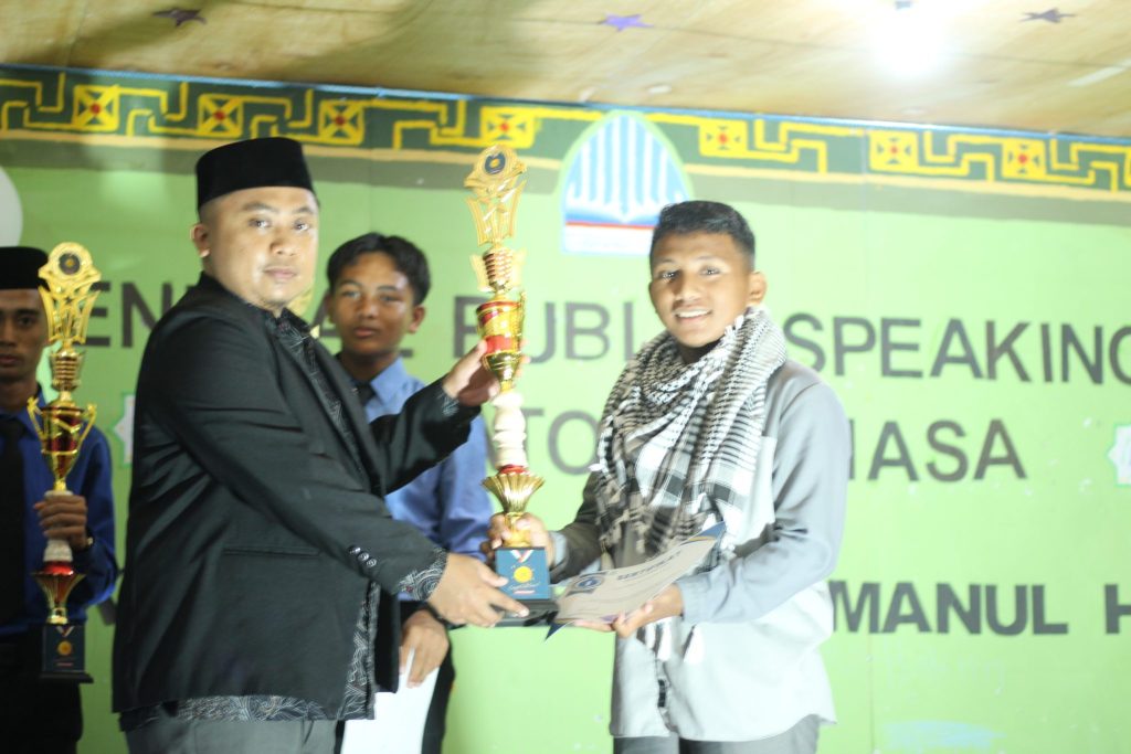 Grand Public Speaking, Wadah Pengembangan Bakat Berpidato Santri