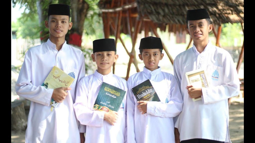 Aqidah Ahlussunnah Wal Jama’ah: Fondasi Utama Pendidikan Karakter di Lingkungan Pesantren